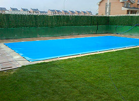 Instalaci&oacute;n de Lona de Piscina en Fuenlabrada.