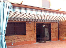 Instalaci&oacute;n de P&eacute;rgola Pared - Porter&iacute;a en Fuenlabrada.