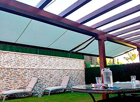 Instalaci&oacute;n de toldo extensible en Aranjuez.