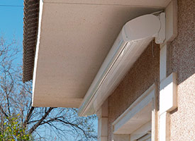 Instalaci&oacute;n de toldo extensible cofre en Majadahonda.