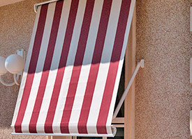 Instalaci&oacute;n de Toldo Punto Recto con Cofre en vivienda en Fuenlabrada.