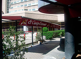 Instalaci&oacute;n de Toldo Vertical Simple para Terraza en Avda. Am&eacute;rica, Madrid.