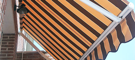 Toldos extensibles sencillos en Fuenlabrada.
