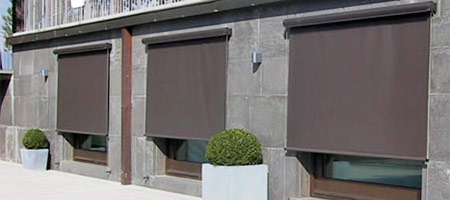 Toldos verticales con cofre en Fuenlabrada.